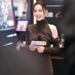Samantha Ko Instagram - SNK許詩晴在現場報導💜😂 #filmart2024 #sammko