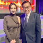 Samantha Ko Instagram - SNK許詩晴在現場報導💜😂 #filmart2024 #sammko