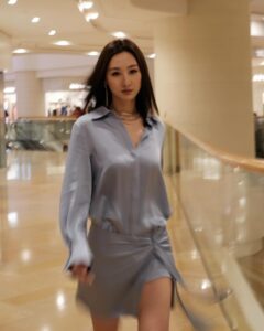Samantha Ko Instagram - 最近很充實🩵 Stylist @wwchezw #sammko #隨拍