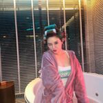 Samantha Melanie Coates Instagram - If you are cooler than me, would that make me hotter than you?🥵😂 ไม่ได้มุสาวาปึ้ง! คำสัญปึ้ง!!💋 #ไหนว่าโสดSAMMY #ไหนว่าโสดLiar #SammySamantha