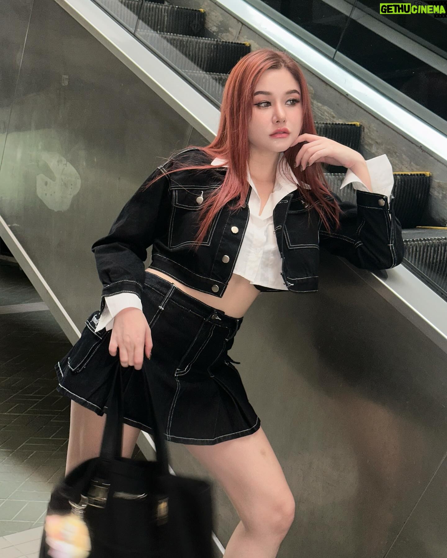 Samantha Melanie Coates Instagram - Freak girl💋 - @freak.th -