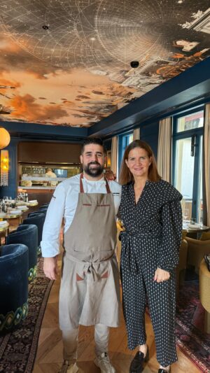 Samantha Vallejo-Nágera Instagram - @labraseri en @hotelmonteramadrid tiene ese toque divertido y cañí que solamente podrás conseguir aquí en el centro de Madrid.