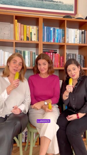 Samantha Vallejo-Nágera Instagram - Las gurús de mi relación con la comida son y serán siempre  el equipazo de @dietaddefinitiva 🍐🍎🍳🥑 ¡Vamos a por este 2024!

#samanthasana