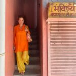 Samantha Vallejo-Nágera Instagram – Jaipur día 2:
1-Casa tajberna
2-We💚tuctuc
3-Siempre con @ceciliabayonasfoto 
4-Las mujeres del color
5-Sonido de Jaipur
6-Saliendo del banco
7-Selfie con el peluquero
8-Palak paneer
9-Telares en la calle
10-100% local