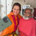 Samantha Vallejo-Nágera Instagram – Jaipur día 2:
1-Casa tajberna
2-We💚tuctuc
3-Siempre con @ceciliabayonasfoto 
4-Las mujeres del color
5-Sonido de Jaipur
6-Saliendo del banco
7-Selfie con el peluquero
8-Palak paneer
9-Telares en la calle
10-100% local