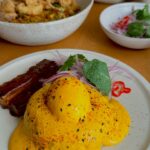 Samantha Vallejo-Nágera Instagram – Anticuchos, sanguchón, lomo saltado, pollito a la brasa… ¡Planazo! Un trozo de 🇵🇪Peru @llamainnmadrid