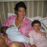 Samantha Vallejo-Nágera Instagram – Feliz día de la madre 
1-Mi madre.La mejor abuela con Cloe y Peter 
2-Mi madre con Cloe, grandes amigas
3-Mi madre y yo con Cloe y Peter
4-La primera vez que fui madre Cloe
5-La segunda vez que fui madre Peter
6-La tercera vez que fui madre Patrick
7-La cuarta vez que fui madre Diego 
Los cuatro días más importantes de mi vida
Siempre quise ser madre 
Lo más bonito y lo más duro que hay.
El camino más largo.
Felicidades