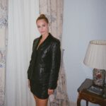 Samara Weaving Instagram – monday in paris with @louisvuitton
hair: @annacofone
makeup: @hungvanngo