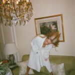Samara Weaving Instagram - Chicken nuggets s’il vous plaît.