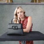 Samara Weaving Instagram – new campaign for @maisonvalentino 💃🏼 director: @cgaimari 
hair: @issacvpoleon 
makeup: @benjaminpuckey
#VALENTINOGARAVANI
#VSLING
