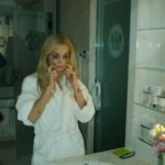 Samara Weaving Instagram - Chicken nuggets s’il vous plaît.