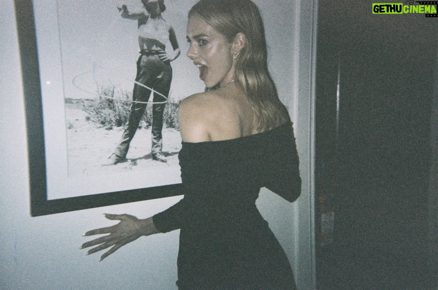Samara Weaving Instagram - Always in 🖤 ðŸ¤