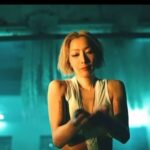 Sammi Cheng Instagram - ♥️♥️♥️♥️ 2023， 決心要做些更「高汁」MV。 這MV是一個超級龐大製作。 MV的意念和後期製作花了很長時間. 用了不少AI技術。#ai Mi拍到最後一個鏡頭情緒一擁而上，眼淚不停流下，拍完了眼淚依然一直流着。眼淚中有苦有甜🥲 追求夢想，有苦有樂。Never give up!! #提提大家MV有兩個版本 #一個是正常版跟足歌的長度 #另一個版本是導演版6分鐘像看一部電影超級精采一定要看❤️‍🔥 @jeffreyngai @danie_c @iiamsamm_ @yu_hsiangchen #aiart #aiartwork #aiartcommunity 致我們的夢想 (Feat. Jeffrey 魏浚笙） 作曲 : Albi Albertsson / Jonas Mengler / Yuka Otsuki / Justin Reinstein 詞：Oscar 編曲: Albi Albertsson (MUSSASHI)/ Jonas Mengler / 蔡德才@人山人海 監製：蔡德才@人山人海
