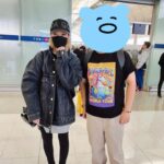 Sammi Cheng Instagram - ♥️♥️♥️♥️ 一月初，見身體終於強壯番好多，於是決定去一次外遊，然後才展開2024年的工作。而地點是北海道二世古（而mi從未去過北海道😅） 去年亦因未痊愈恢復，取消了英國之行和韓國之行，所以mi可以說是前後四年未旅行過了。 帶住感恩輕鬆的心情起程，旅程合共九天，誰知最終竟變成一天旅程，電光火石之間必須匆忙回港。 深深體會，人生總是充滿未知和變數。 而在上機時Mi自己又突發肚痾又嘔，幸得溫柔的空姐施以援手。 謝謝你，溫柔的空姐。☺️🙏 我必須趕回港，媽媽當時因急病入了醫院……. Long story, 稍後分享。 #謝謝至愛的團友對我處境的包容和體諒 #二世古一日之旅 #屙嘔估計是吃了沒有煮熟的生蠔🫣 #老媽子復原得很快😁 #謝謝溫醫生醫治和謝醫生的關懷 #謝謝每一位姑娘 @billychoihc