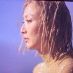 Sammi Cheng Instagram - ♥️♥️♥️ 這是拍攝MV最後的一個鏡頭，我清晰記得當時很多情緒湧上心頭，拍完這個鏡頭，我的眼淚也一直流個不停。 追尋夢想。有苦有樂。🥹 #MV已在youtube可以看到 #MV有兩個版本 #一個正常版跟足歌的長度 #另一個是導演版6分鐘像一部迷你電影非常精彩一定也要看❤️‍🔥