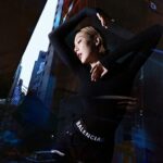Sammi Cheng Instagram - ♥️♥️♥️♥️ #這麽多年一直努力發掘可造可塑可行性 攝影師陳漫建議在Mi兩頰加上三五成群小雀斑😄 Why not？ let’s add it!! 😁 做自己。也做些不同的自己。好玩。😄 @chenman @elle @ysl #ysl #jewellery #womanportrait #elle #makeuptutorial #makeupideas #makeup #freckles #frecklesmakeup