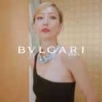 Sammi Cheng Instagram - 🖤🖤🖤🖤 拍攝時，攝影師囑咐我在最後的一個鏡頭，可以隨意擺出一個「屬於自己感覺的pose」。 於是，我就真係毫不客氣， 在最後兩秒的鏡頭做返自己。🤪
