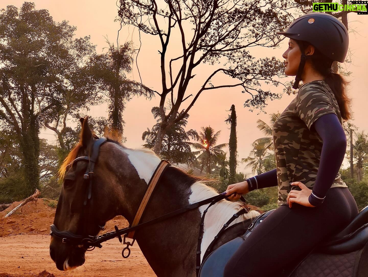 Samyuktha Instagram - 2024 embarked with a lot of learning about myself and about many things that makes life what it truly is. I have always been game for adventures in life. I never had a comfort zone because I always pushed myself to explore newer experiences 💫 As an actor, I am blessed to be able to experience different things on a daily basis. For my next movie, Swayambhu, I have been learning Horse Riding and trust me, it has been a spiritual and enriching journey. Being in harmony and synchrony with the Horse, looking deep into the Horse’s soul and make sure we are working together as a team is beautiful and liberating! I took each fall as a stepping stone and not as a hurdle. Here I am, your jockey Samyuktha with her beautiful🐴 ❤️ #NeverGiveUp #HorseRidingLessons #NewYearNewerExperiences