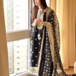 Sana Javed Instagram - Eid in @kanwalmalik.official ❤️ Footwear : @dazzlebysarah 💕
