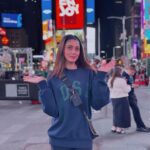 Sana Makbul Instagram - Times Square 😍