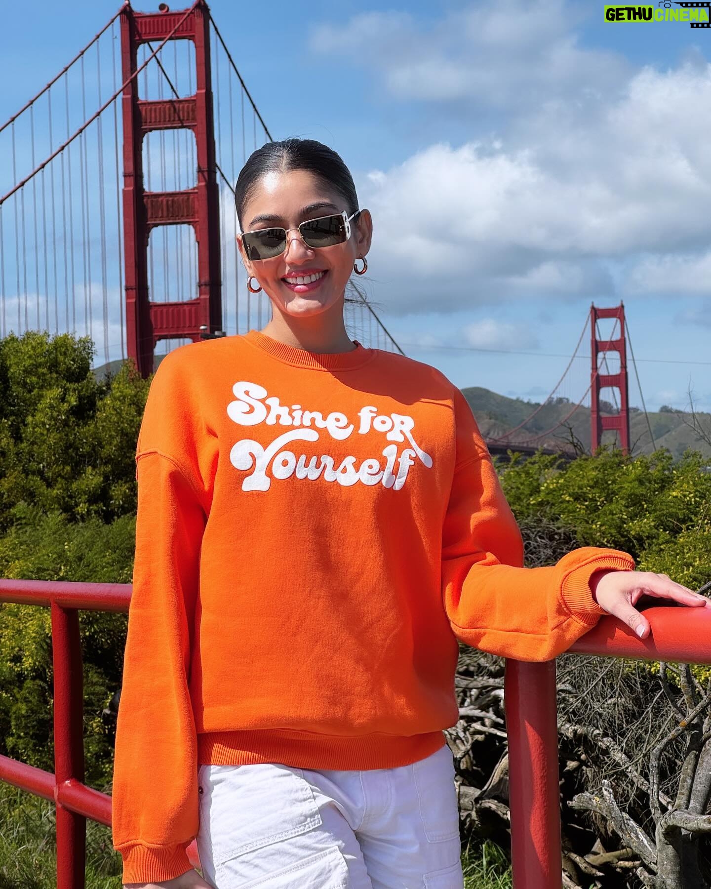 Sana Makbul Instagram - As my sweatshirt said ☝🏼 #sanfransisco#goldengatebridge#america#usa