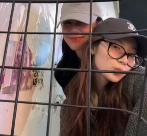 Sana Minatozaki Instagram - 주말데이투🧢👓👟