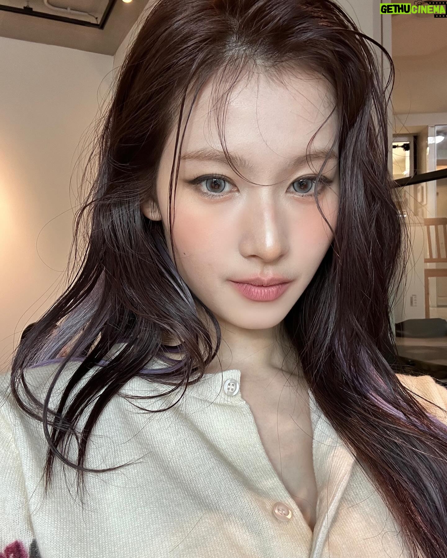 Sana Minatozaki Instagram - 아직도 못 올린게 사실 마나🤎🎹