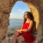 Sanaya Irani Instagram - That golden embrace of a sunset 🌅 #goldenhour #sunset #fortsunsets