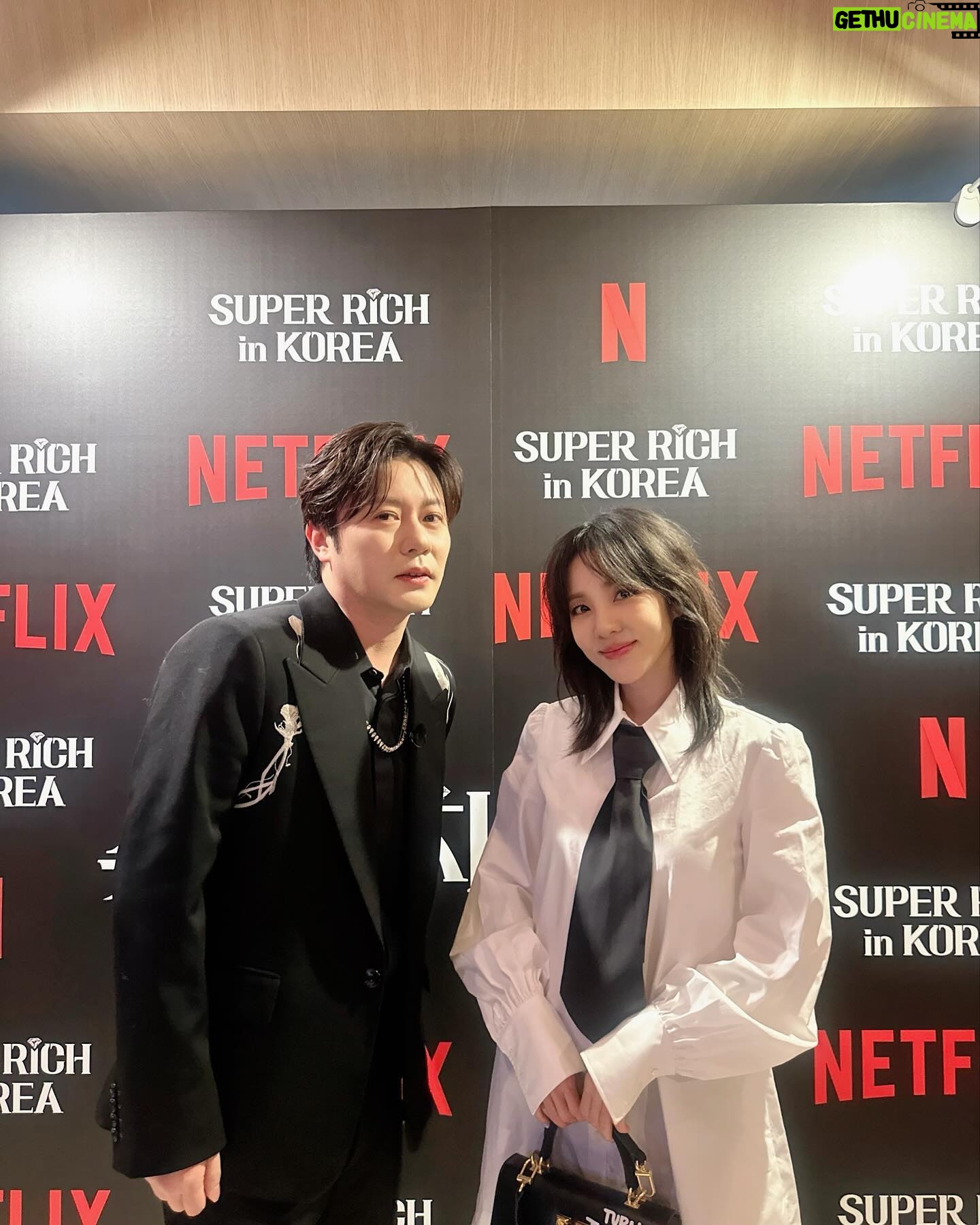 Sandara Park Instagram - Wassup Singapore~!!! ππΈπ¬ Thank you David for inviting me to your party. Congrats on your new show #SuperRichInKorea on #netflix so excited to watch the whole episode~!!! π₯³πΈπ°ππ³π