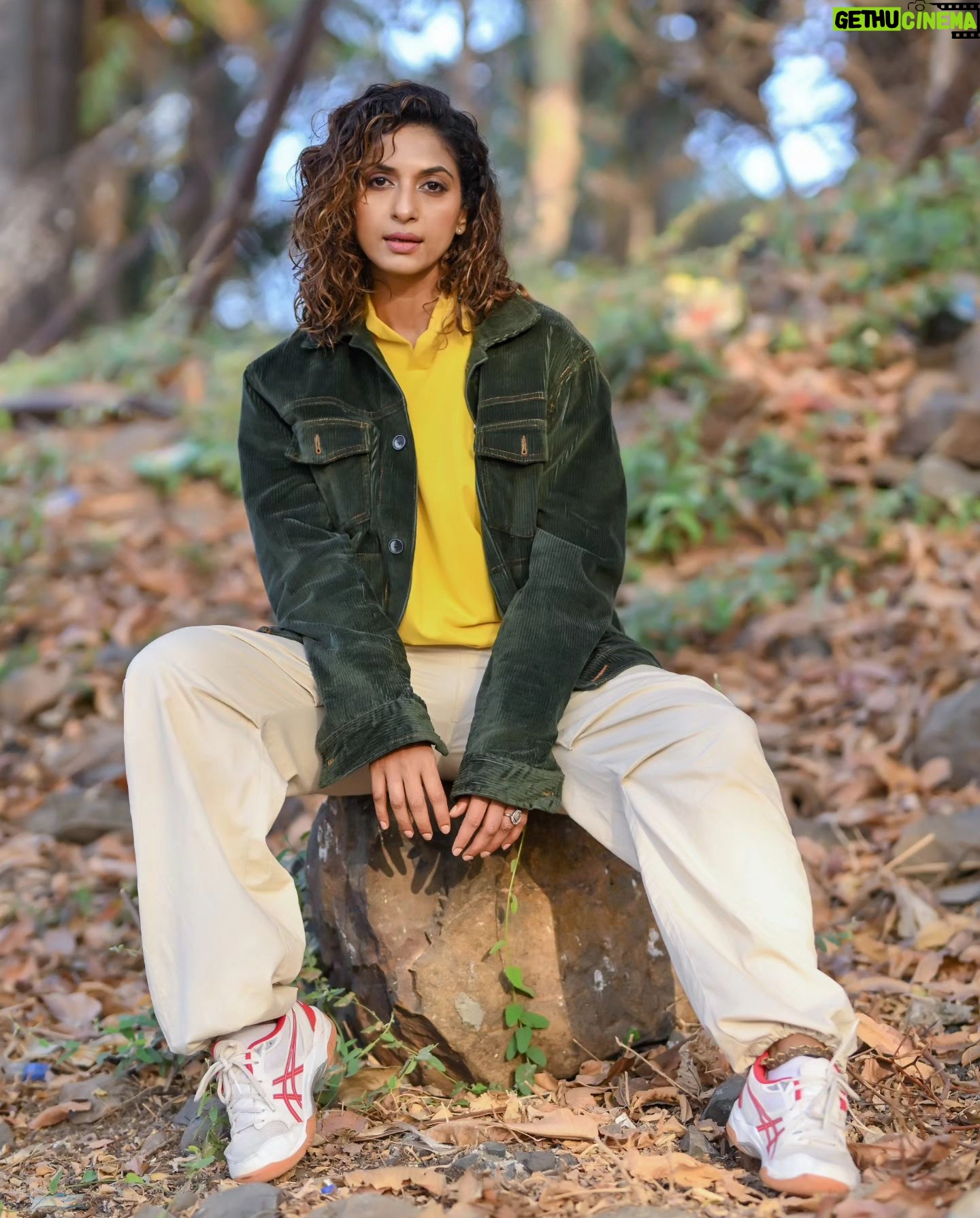Sandhya Shetty Instagram - Feeling Happy ❤️ #sandhyashetty #Nofear #actor #supermodel #internationalspeaker #CommonWealthKarateChampion2015 #style #fashion #womenpower #fitness #happy #actorslife #bollywood #hollywood #Dharavibank #coronapapers #mylifemyrules ❤ Photographer @aslamshaikh104 Videographer @swapnil7898 Designer @kaushikshrimanker Makeup @ramaniya_by_apoorvaks Hair @beautyblush_07