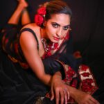 Sandhya Shetty Instagram – Drape my Dreams around me and I pose to unviel the Drama ❤ #lovemywork 

#sandhyashetty #Nofear 
#actor #supermodel #internationalspeaker #CommonWealthKarateChampion2015 #style #fashion #womenpower #fitness #saree #indianlook #rose #actorslife #bollywood #hollywood #Dharavibank #coronapapers #mylifemyrules ❤

Photographer @aslamshaikh104
Videographer @swapnil7898
Designer @kaushikshrimanker
Makeup @ramaniya_by_apoorvaks
Hair @beautyblush_07