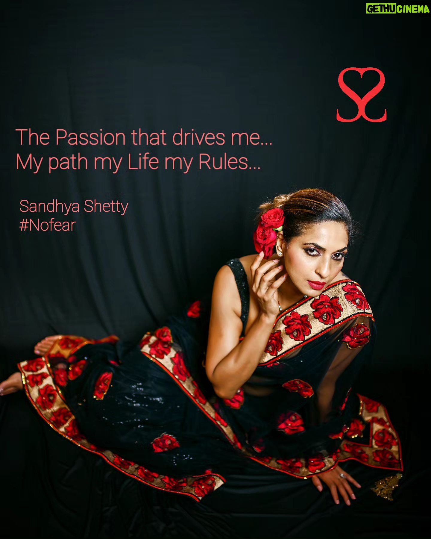 Sandhya Shetty Instagram - My Life My Rules 🙏🌷🤎 #sandhyashetty #Nofear #actor #supermodel #internationalspeaker #CommonWealthKarateChampion2015 #style #saree #indianlook #expression #fashion #womenpower #fitness #actorslife #bollywood #hollywood #Dharavibank #coronapapers #mylifemyrules ❤ Photographer @aslamshaikh104 Videographer @swapnil7898 Designer @kaushikshrimanker Makeup @ramaniya_by_apoorvaks Hair @beautyblush_07