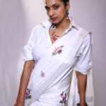Sandhya Shetty Instagram - Be vulnerable be gentle be honest to self ❤ -- 𝐒𝐚𝐧𝐝𝐡𝐲𝐚 𝐒𝐡𝐞𝐭𝐭𝐲 Photographer @aslamshaikh104 Designer @kaushikshrimanker @oraios_design_studio HMU @ramaniya_by_apoorvaks @makeup.by.pratiksha Cinematographer @swapnil7898 Lights @mahajanswagat #sandhyashetty #Nofear #actor #supermodel #CommonWealthKarateChampion2015 #internationalspeaker #dharavibank #coronapapers #priyadarshanfilms #browngirl #dance #smile #actorslife #celebrate #life #fashion #style #bollywood #hollywood #lifeisbeautiful ❤