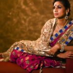 Sandhya Shetty Instagram - The Elegance Beauty and Attitude in adorning the Royal Saree and Jewellery makes the woman look Timeless ❤️ #sandhyashetty #Nofear #actor #supermodel #internationalspeaker #CommonWealthKarateChampion2015 #style #fashion #womenpower #fitness #saree #royal #jewellery #nosering #actorslife #bollywood #hollywood #Dharavibank #coronapapers #mylifemyrules ❤ Photographer @aslamshaikh104 Videographer @swapnil7898 Designer @kaushikshrimanker Makeup @ramaniya_by_apoorvaks Hair @beautyblush_07
