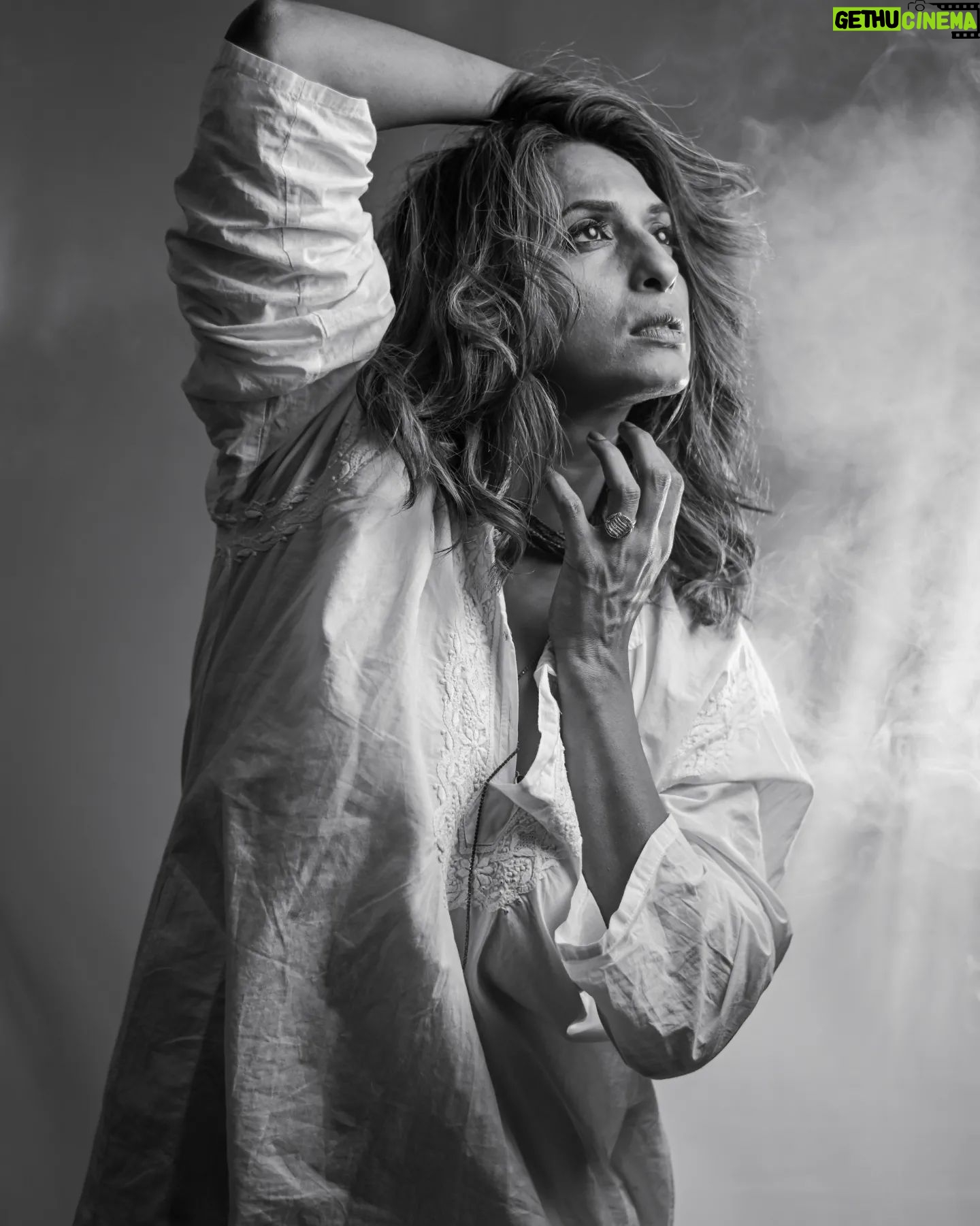 Sandhya Shetty Instagram - Desire to excel brings me closer to my goals with unshakeable Focus💥❤🙏 #passion #dedication #acting #camera #hunger #goal #focus #lovemywork Photographer @aslamshaikh104 Designer @kaushikshrimanker @oraios_design_studio HMU @ramaniya_by_apoorvaks @makeup.by.pratiksha Cinematographer @swapnil7898 Lights @mahajanswagat #sandhyashetty #Nofear #actor #supermodel #internationalspeaker #CommonWealthKarateChampion2015 #fitness #actorslife #bollywood #motivation #Flow #Dharavibank #coronapapers #selfdefense #selfawareness #mentalhealth #bebold #freedom #mylifemyrules ❤