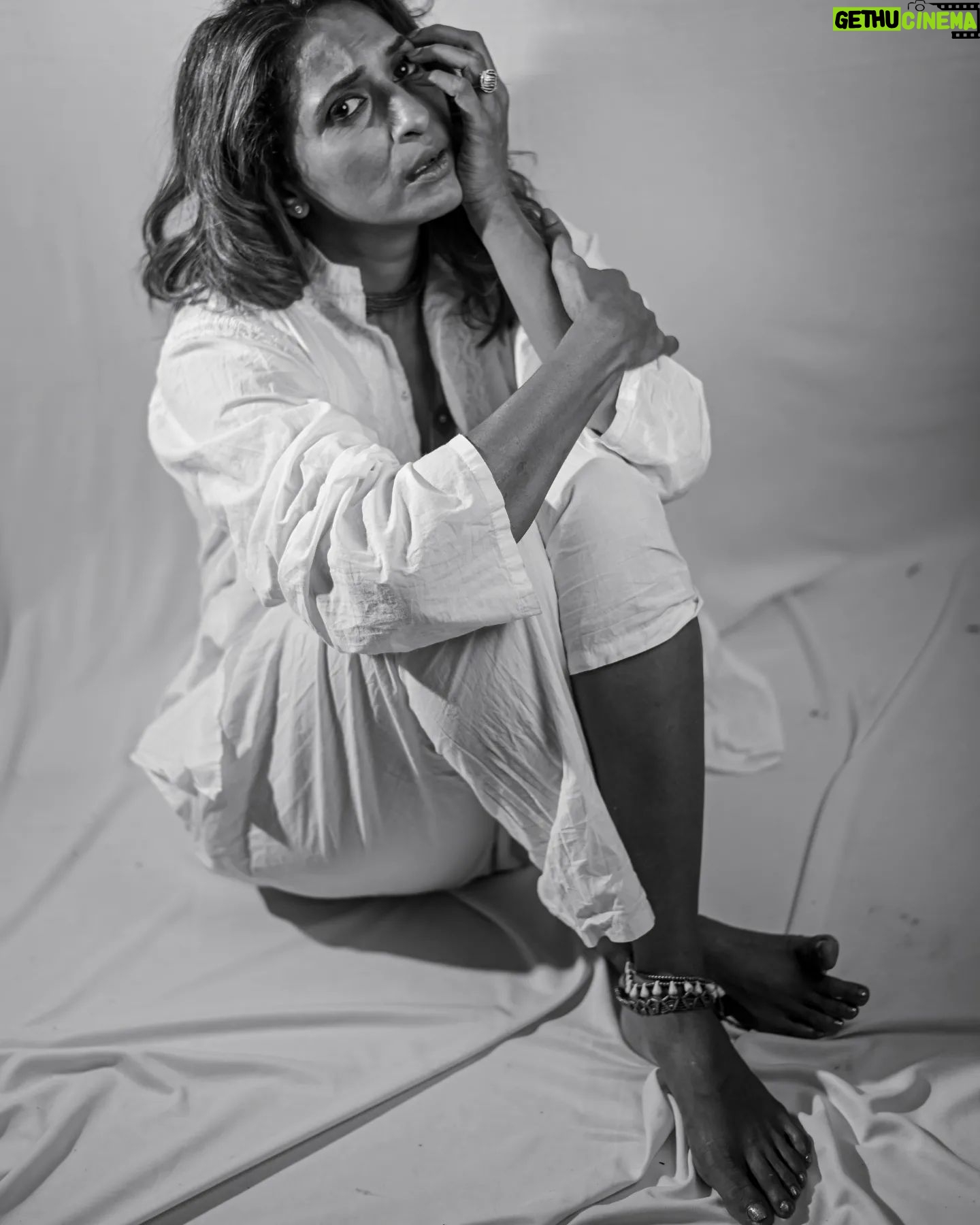 Sandhya Shetty Instagram - The Hunger that drives so passionately towards one's goal π₯β€π #passion #dedication #acting #camera #hunger #goal #focus #lovemywork Photographer @aslamshaikh104 Designer @kaushikshrimanker @oraios_design_studio HMU @ramaniya_by_apoorvaks @makeup.by.pratiksha Cinematographer @swapnil7898 Lights @mahajanswagat #sandhyashetty #Nofear #actor #supermodel #internationalspeaker #CommonWealthKarateChampion2015 #fitness #actorslife #bollywood #motivation #Flow #Dharavibank #coronapapers #selfdefense #selfawareness #mentalhealth #bebold #freedom #mylifemyrules β€