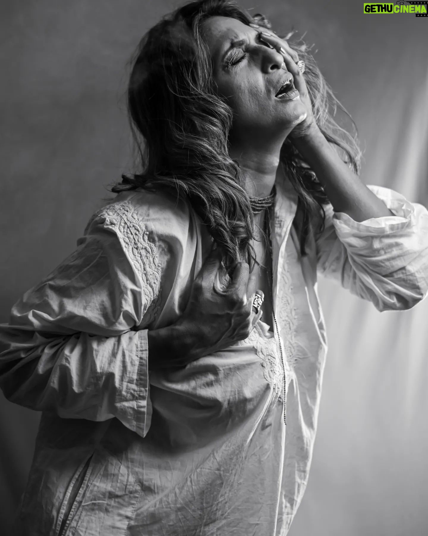 Sandhya Shetty Instagram - The Hunger that drives so passionately towards one's goal π₯β€π #passion #dedication #acting #camera #hunger #goal #focus #lovemywork Photographer @aslamshaikh104 Designer @kaushikshrimanker @oraios_design_studio HMU @ramaniya_by_apoorvaks @makeup.by.pratiksha Cinematographer @swapnil7898 Lights @mahajanswagat #sandhyashetty #Nofear #actor #supermodel #internationalspeaker #CommonWealthKarateChampion2015 #fitness #actorslife #bollywood #motivation #Flow #Dharavibank #coronapapers #selfdefense #selfawareness #mentalhealth #bebold #freedom #mylifemyrules β€