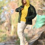 Sandhya Shetty Instagram - Feeling Happy ❤️ #sandhyashetty #Nofear #actor #supermodel #internationalspeaker #CommonWealthKarateChampion2015 #style #fashion #womenpower #fitness #happy #actorslife #bollywood #hollywood #Dharavibank #coronapapers #mylifemyrules ❤ Photographer @aslamshaikh104 Videographer @swapnil7898 Designer @kaushikshrimanker Makeup @ramaniya_by_apoorvaks Hair @beautyblush_07