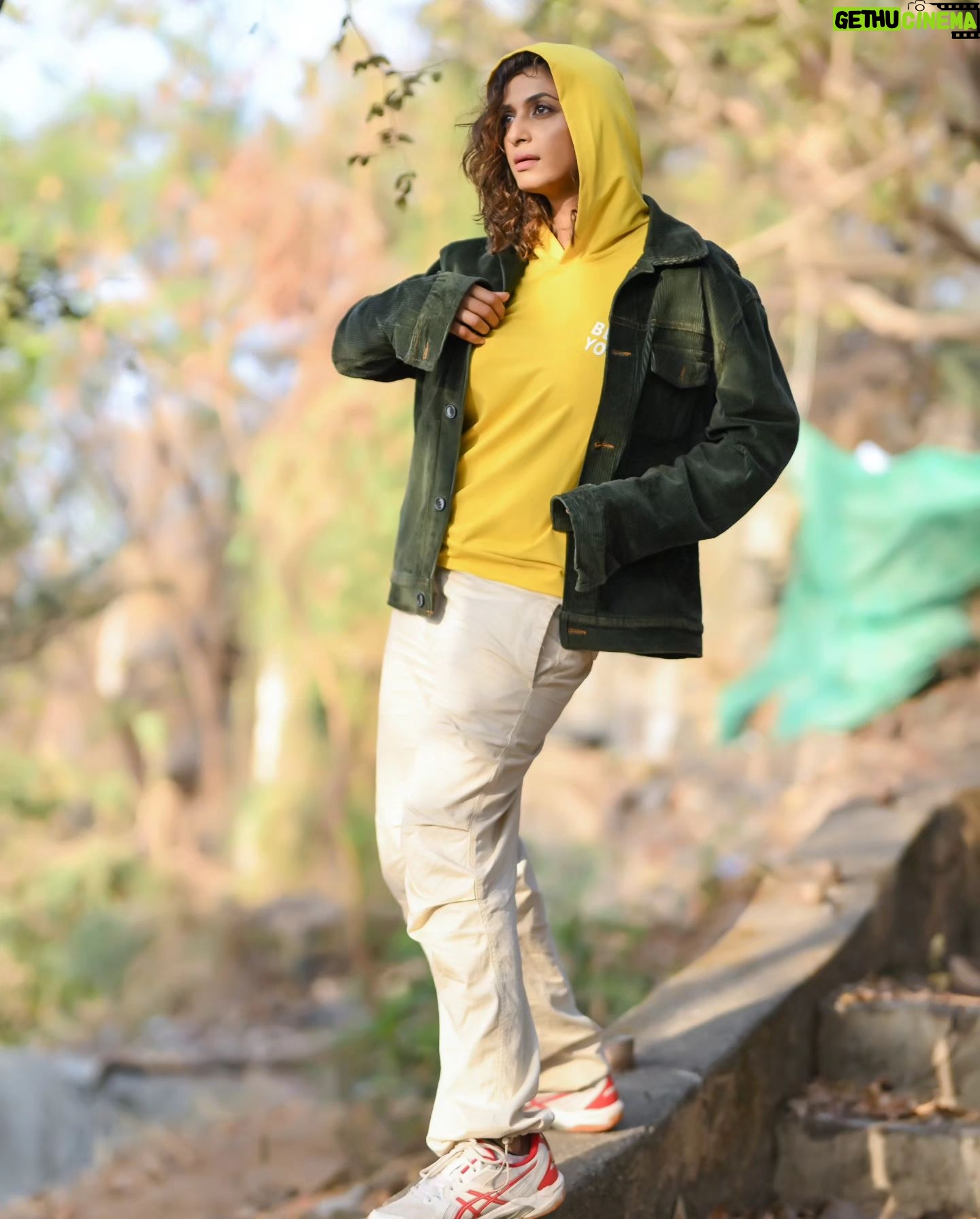 Sandhya Shetty Instagram - Feeling Happy ❤️ #sandhyashetty #Nofear #actor #supermodel #internationalspeaker #CommonWealthKarateChampion2015 #style #fashion #womenpower #fitness #happy #actorslife #bollywood #hollywood #Dharavibank #coronapapers #mylifemyrules ❤ Photographer @aslamshaikh104 Videographer @swapnil7898 Designer @kaushikshrimanker Makeup @ramaniya_by_apoorvaks Hair @beautyblush_07