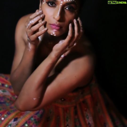 Sandhya Shetty Instagram - The rhythm of the eyes to the drum beats so captivating ❤ #passion #dedication #acting #camera #lovemywork Photographer @aslamshaikh104 Designer @kaushikshrimanker @oraios_design_studio HMU @ramaniya_by_apoorvaks @makeup.by.pratiksha Cinematographer @swapnil7898 Lights @mahajanswagat #sandhyashetty #Nofear #actor #supermodel #internationalspeaker #CommonWealthKarateChampion2015 #style #fashion #triballook #womenpower #womenleader #fitness #actorslife #bollywood #motivation #Flow #Dharavibank #coronapapers #selfdefense #selfawareness #mentalhealth #bebold #choices #freedom #mylifemyrules ❤