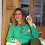 Sandra Barneda Instagram – #publi Lo que más me preocupa con el paso del tiempo en mi piel y creo que la de muchas de vosotras también; son las manchas y la perdida de firmeza, yo he notado un cambio brutal desde que he incorporado nutricosmética como parte de nuestra rutina diaria, con las cremas notamos efecto en la superficie, pero para atacar al problema de raíz la nutricosmética es un imprescindible ya que actúa desde el interior y los resultados son realmente visibles.

 Yo desde hace un tiempo lo hago con @luxmetique .  Utilizo #hyagold y con #hyagoldnight junto con #unifique y noto:

·      Piel más luminosa y jugosa
·      Atenuación de manchas e igualación del tono de mi piel
·      Hidratación profunda y relleno de arrugas
·      Rostro más descansado y con mejor aspecto
·      Alivio de dolores osteoarticulares

¿Vosotros también utilizáis nutricosmética? Os leo