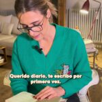 Sandra Barneda Instagram – No hace mucho me encontré por sorpresa mi 1er diario que escribí con 14 AÑOS 😱 Qué fuerte todo lo que puse… cómo es la vida ✨

¿Vosotros conserváis vuestros diarios que escribíais de pequeños? ¿Qué poníais? Contadme 🩷