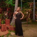 Sandra Barneda Instagram - Los miércoles huelen a hoguera La experiencia avanza... las parejas cada vez están más desconectadas de la que era su realidad antes de pisar la isla. Cada uno está viviendo su propia experiencia. Dejándose llevar con la tentación o con los miedos de la propia mente. ¿Qué va a ocurrir esta noche? Hagan sus apuestas 😜 . . . #laisladelastentaciones7 #nochedehogueras #tentacionoamor #haymasimagenes