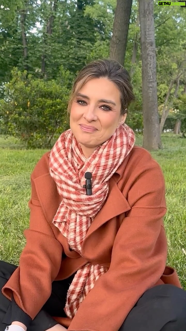 Sandra Barneda - 62.6K Likes - El día de hoy es para ellas, las que nos envuelven con su magia 💗✨ #FelizDíaDeLaMadre #DíaDeLaMadre