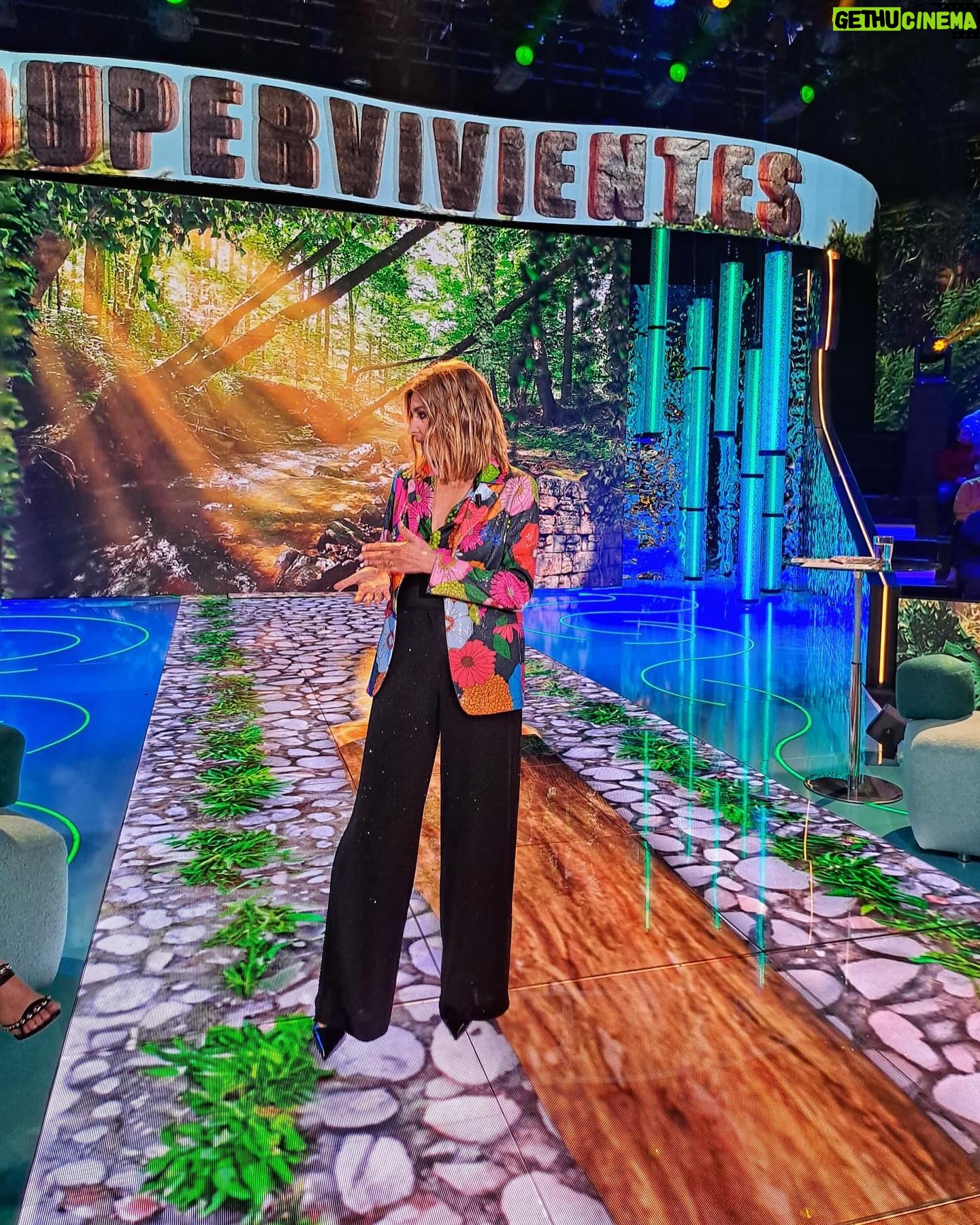 Sandra Barneda Instagram - La felicidad con la que termino las semanas desde que nos vemos en @supervivientestv ✨ Esta noche a las 22:00h en @telecincoes @mediasetcom 💚