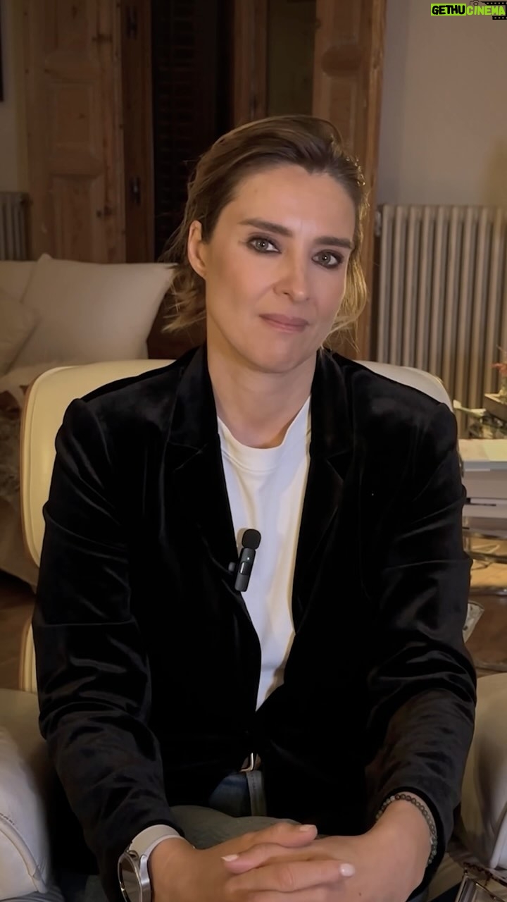 Sandra Barneda - 54.1K Likes - Hoy me gustaría dejaros por aquí esta reflexión sobre la traición. ¿Qué pensáis vosotros? 💔🤔
