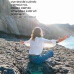 Sandra Barneda Instagram – El amor y los libros en un mismo día donde todo se llena de rosas, sonrisas y gente paseando en busca de su tesoro lector. 

Desde hace más de diez años no he fallado un sólo Sant Jordi para disfrutar de Barcelona, de sus calles vestidas y firmar libros a tod@s.

Este año no estaré firmando, pero mi alma, como todos los Sant Jordi estará allí… disfrutando del perfume de una fiesta al amor y la cultura.

Feliz Sant Jordi!!! 🌹 #SantJordi2024 

Por cierto, ¿qué libro será el vuestro para este #SantJordi?

*Extractos de mi última novela, ‘Las olas del tiempo perdido’ 📸 @raulphoto