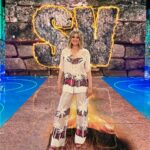 Sandra Barneda Instagram – ¡Qué ganas de esta noche! 🦋 Nos vemos a las 22:00 en @telecincoes 💚 #Supervivientes