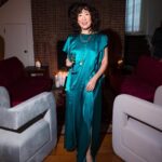 Sandra Oh Instagram – The arrival of Ms Mori @sympathizerhbo #102! Tomorrow Sunday 🩵🧡🩷 🙏 @congtriofficial & @luciebrochard.vo beautiful 🇻🇳&🇫🇷 designers