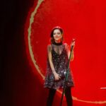 Sandy Instagram - Que emoção saber que os shows em prol do RS tocaram no coração de tanta gente… 🙏🏻🤍 Muitos querendo saber mais informações sobre onde comprar os ingressos. Eles começam a ser vendidos nesta sexta-feira, dia 10, ao meio-dia. Postei o link nos meus Stories e deixei salvo no ícone “Agenda”. Só tenho a agradecer por tanto apoio e por estarem abraçando esta iniciativa comigo. 📸@lally.z